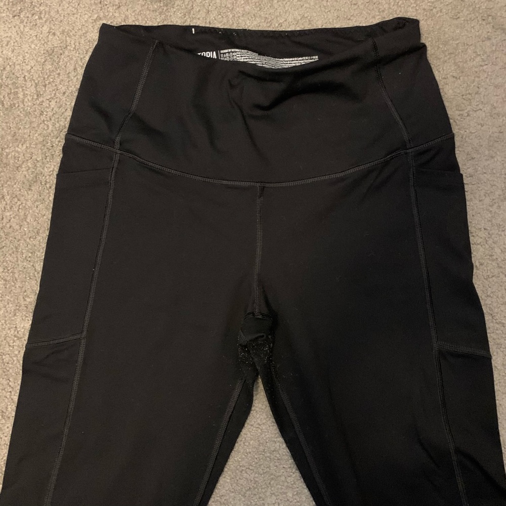 Victoria’s Secret Sport leggings